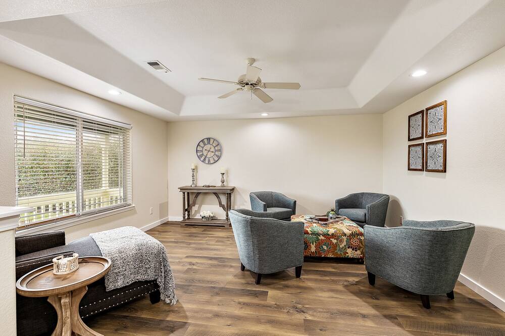 Photo of Others in Central Point