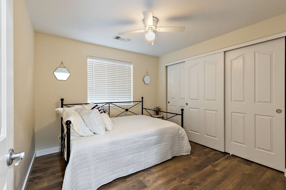 Photo of Bedroom in Central Point