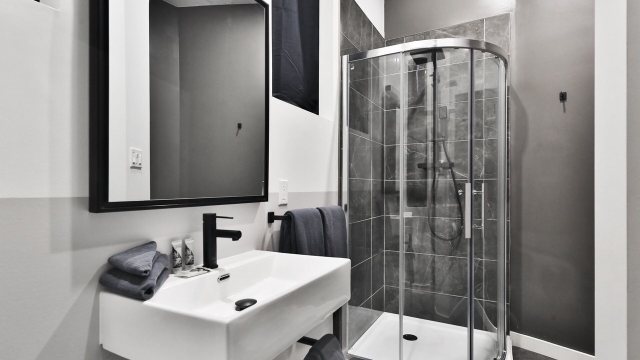 Photo of Bathroom in Ville-Marie