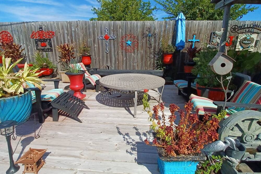 Photo of Outdoor in Bryan