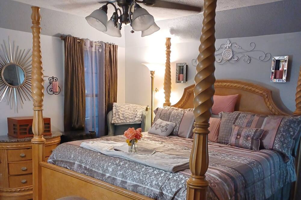 Photo of Bedroom in Bryan