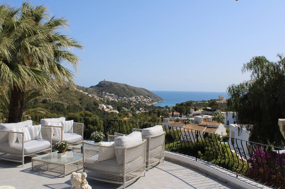 Photo of Patio Balcony in Arnella