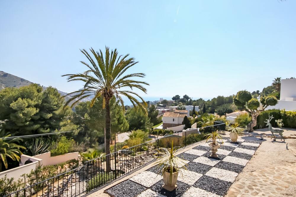 Photo of Outdoor in Arnella