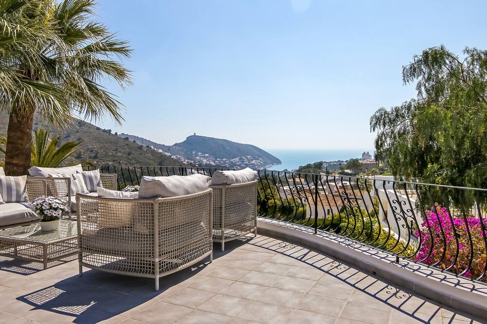 Photo of Patio Balcony in Arnella