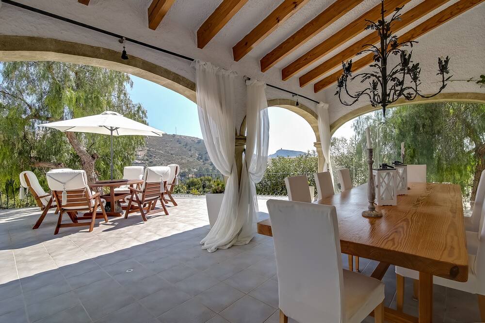 Photo of Patio Balcony in Arnella
