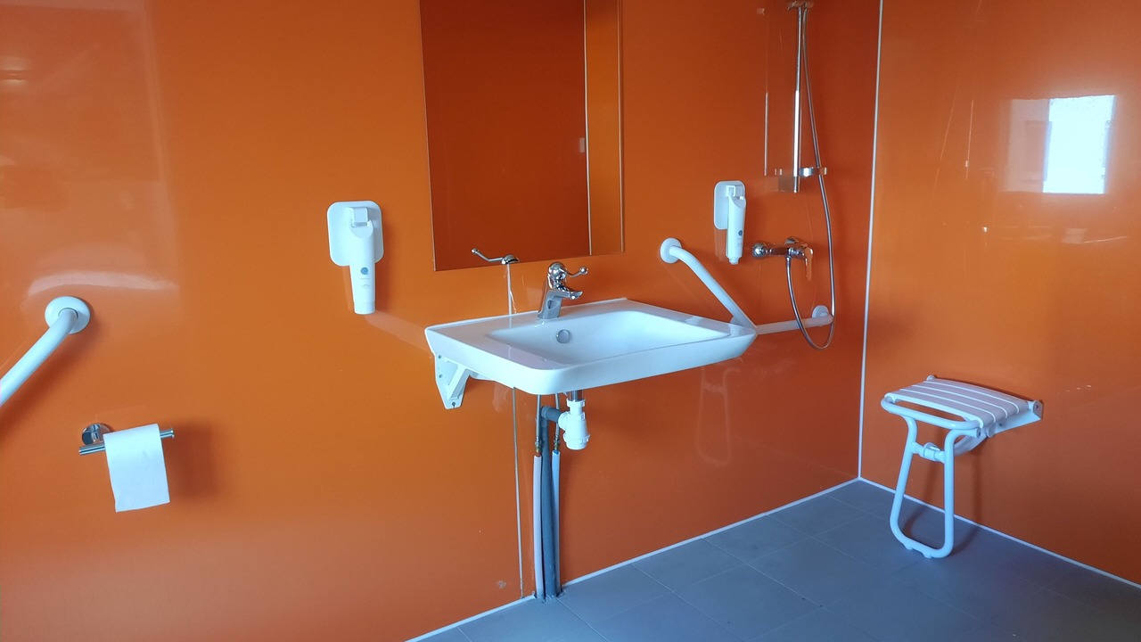 Photo of Bathroom in Saint-Contest