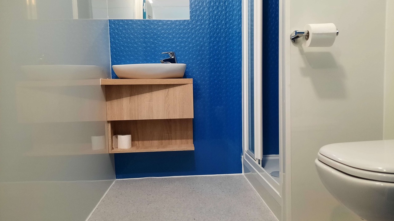 Photo of Bathroom in Saint-Contest