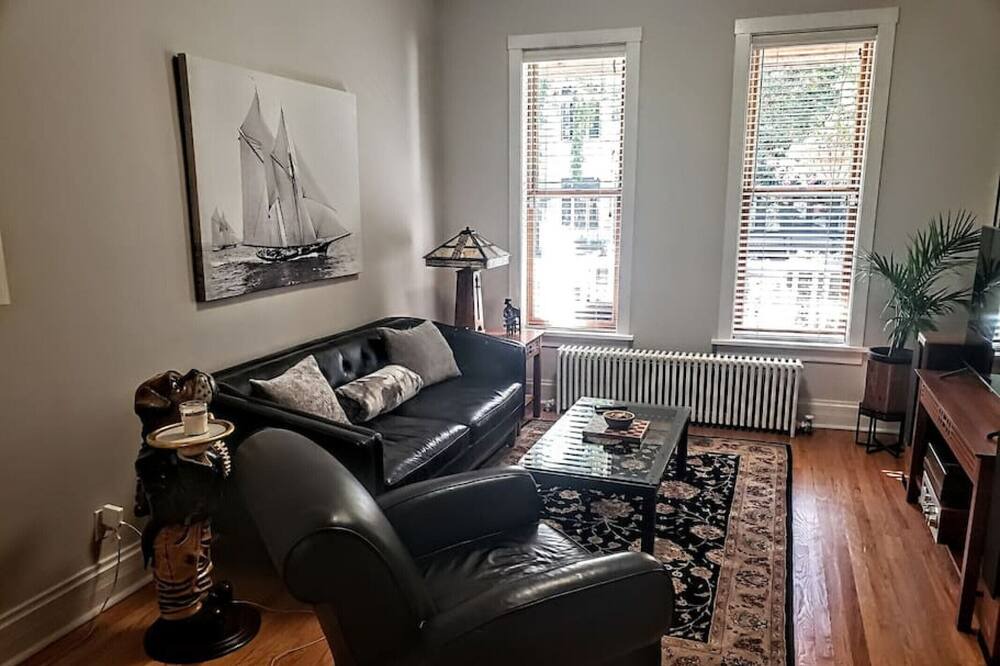 Photo of Livingroom in Sheffield and DePaul