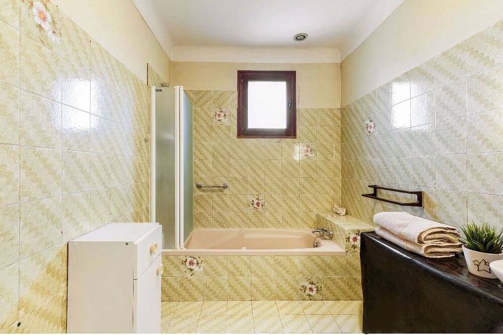 Photo of Bathroom in Robion