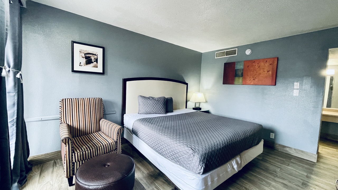 Photo of Bedroom in North San Antonio - SAT