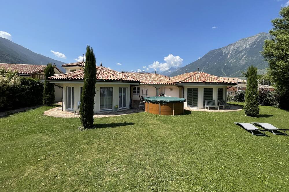 Photo of Outdoor in Saxon