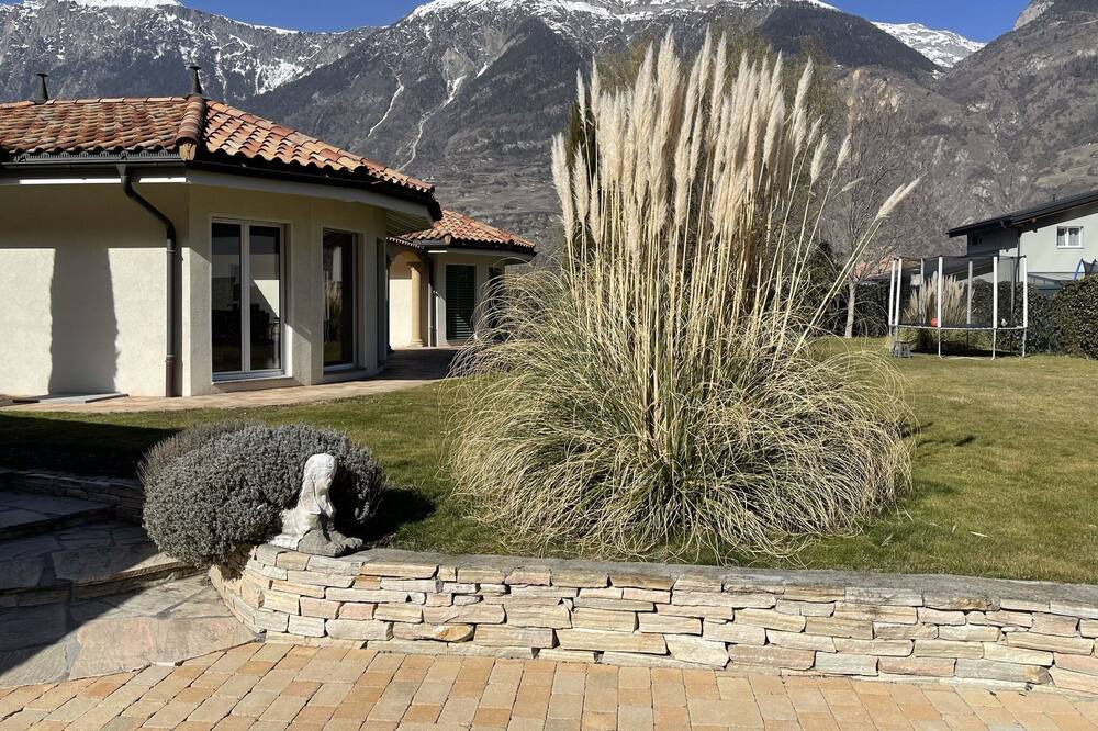 Photo of Outdoor in Saxon