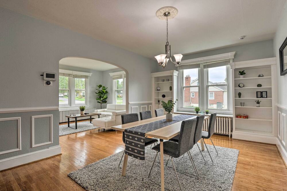 Photo of Livingroom in Savage-Guilford
