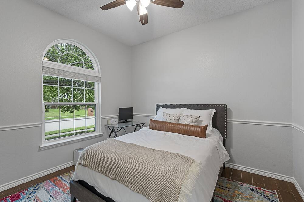 Photo of Bedroom in Valley Ranch