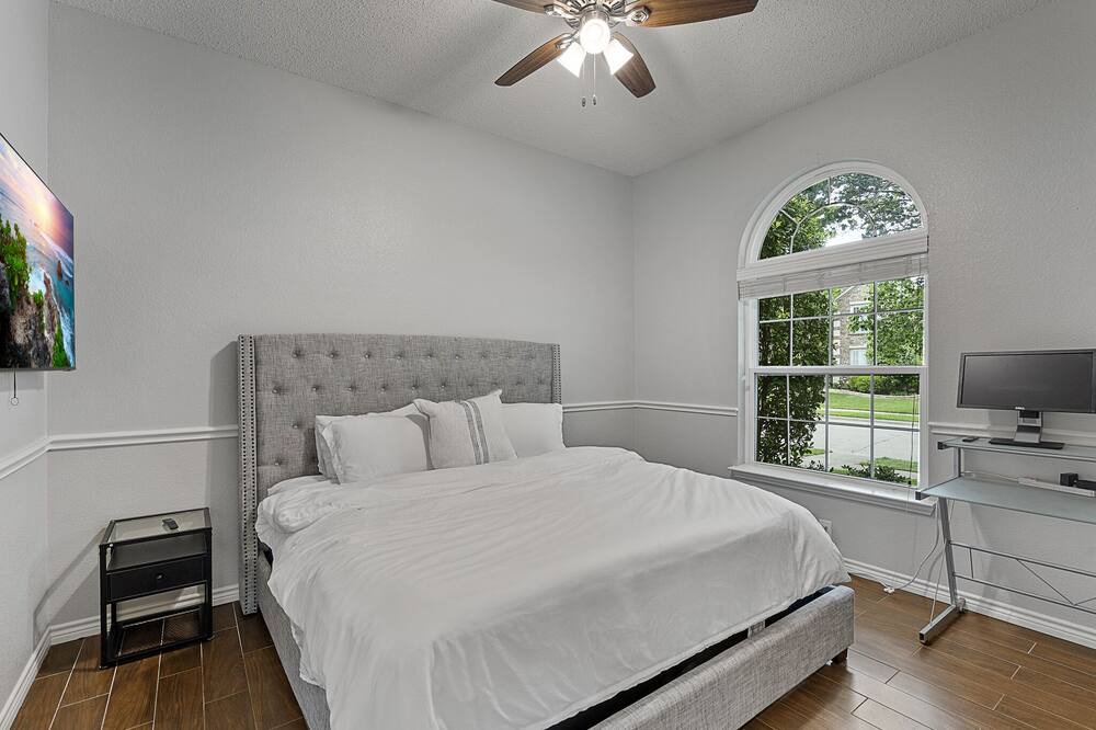 Photo of Bedroom in Valley Ranch