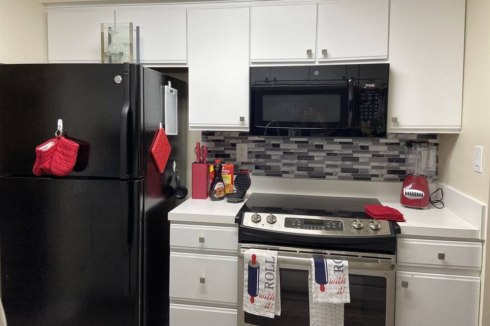 Photo of Kitchen in Greenbrier West