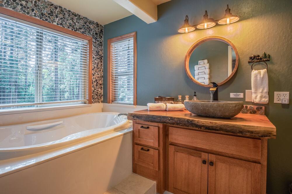 Photo of Bathroom in Camp Connell