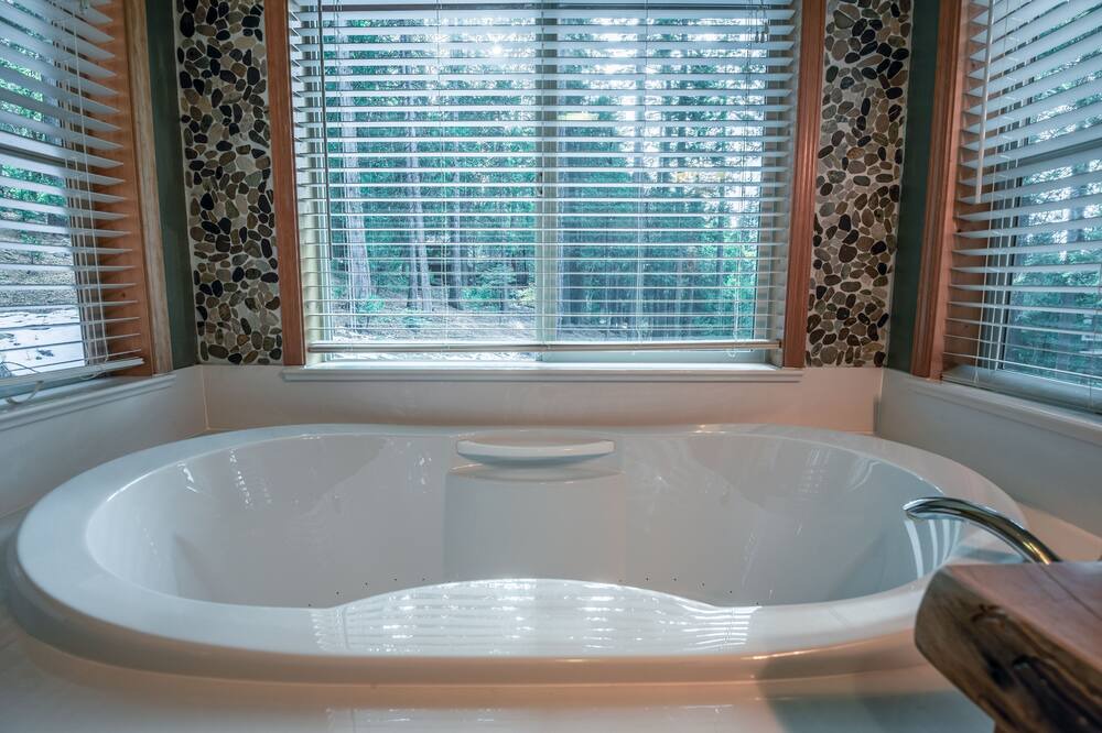 Photo of Bathroom in Camp Connell