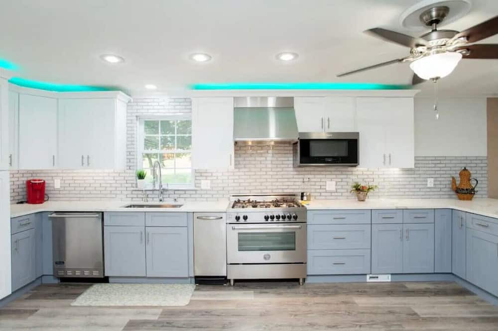 Photo of Others in Newtown