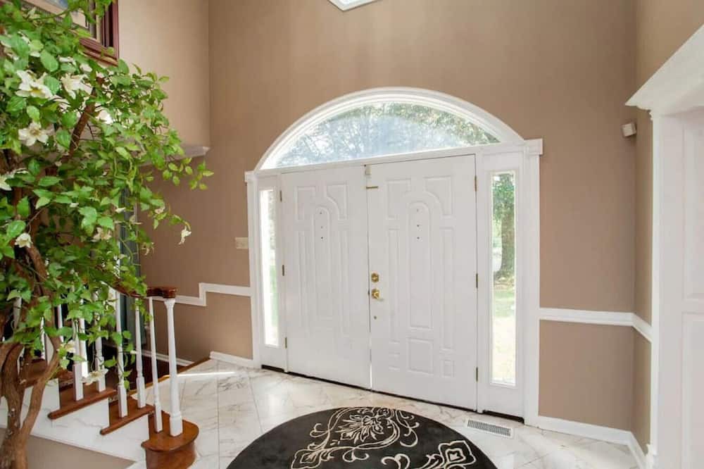 Photo of Others in Newtown