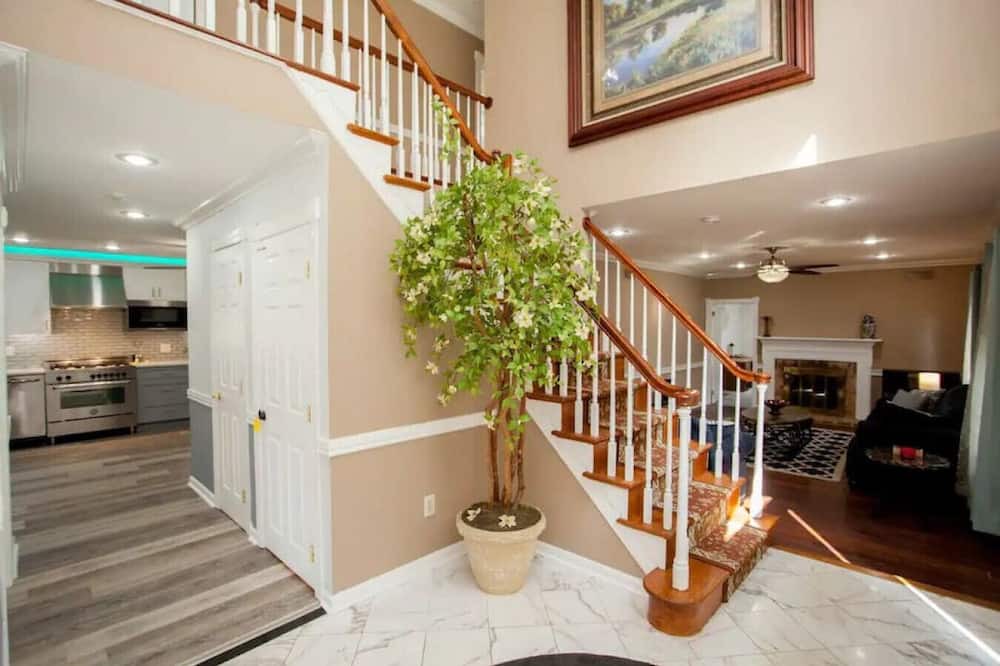 Photo of Others in Newtown