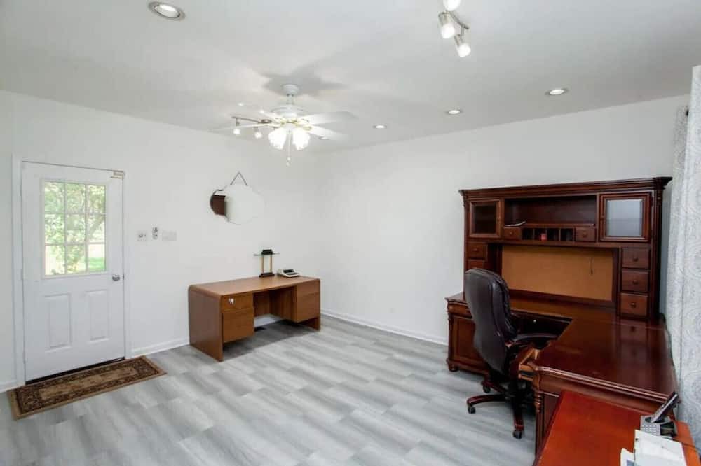 Photo of Others in Newtown