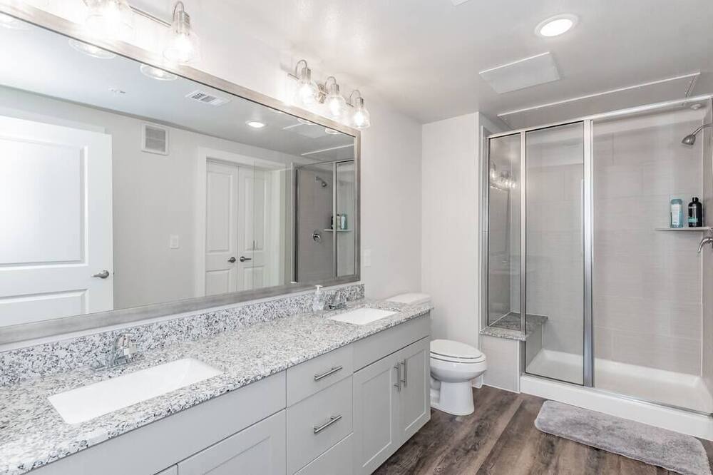 Photo of Bathroom in Elmo