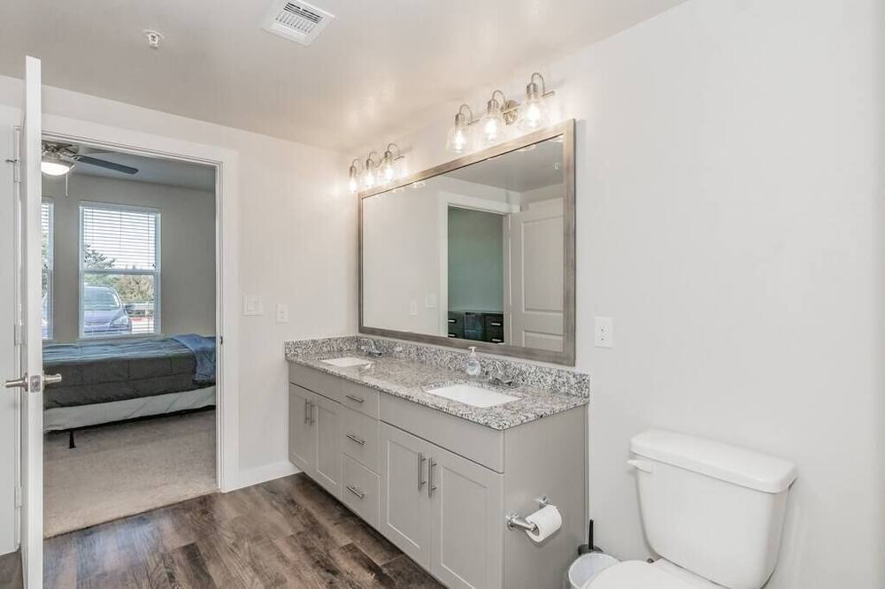 Photo of Bathroom in Elmo