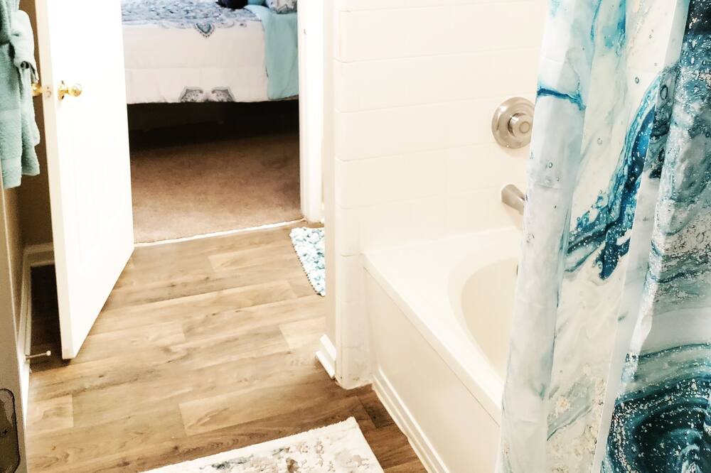 Photo of Bedroom in Lawrenceville