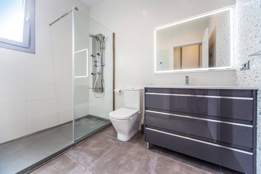 Photo of Bathroom in Riba-roja de Turia