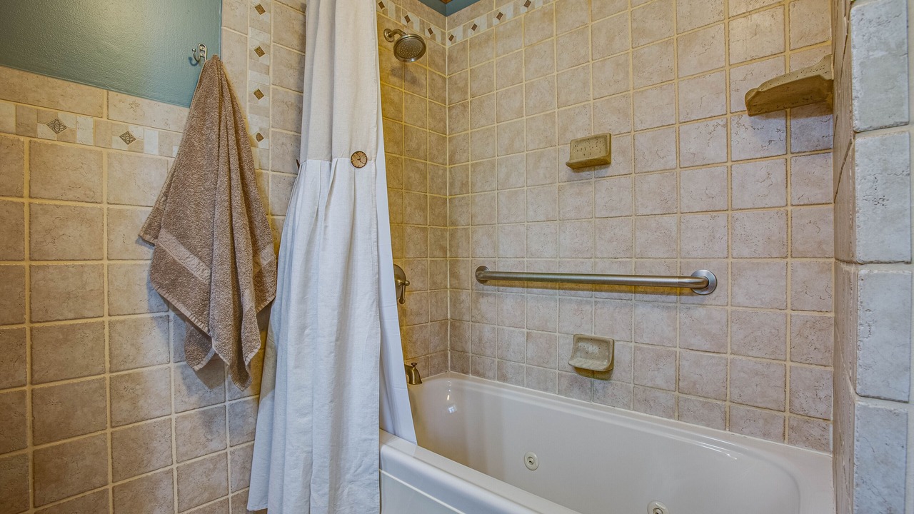 Photo of Bathroom in Ruby