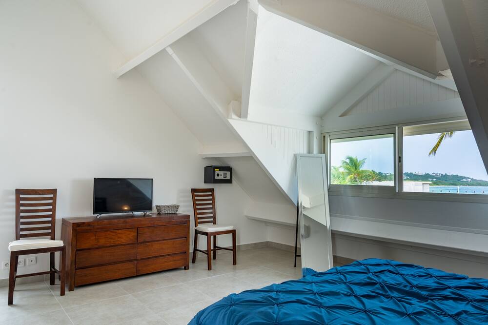 Photo of Others in Nettle Bay