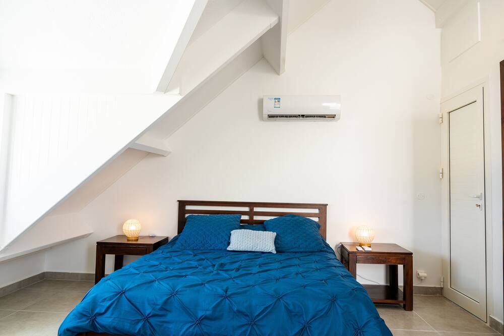 Photo of Others in Nettle Bay