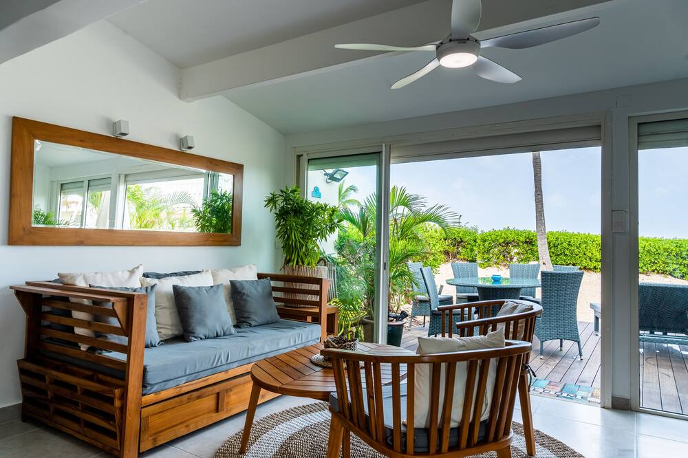 Photo of Livingroom in Nettle Bay
