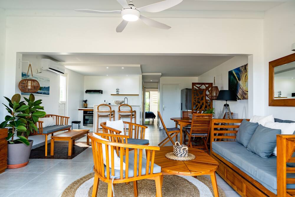 Photo of Livingroom in Nettle Bay