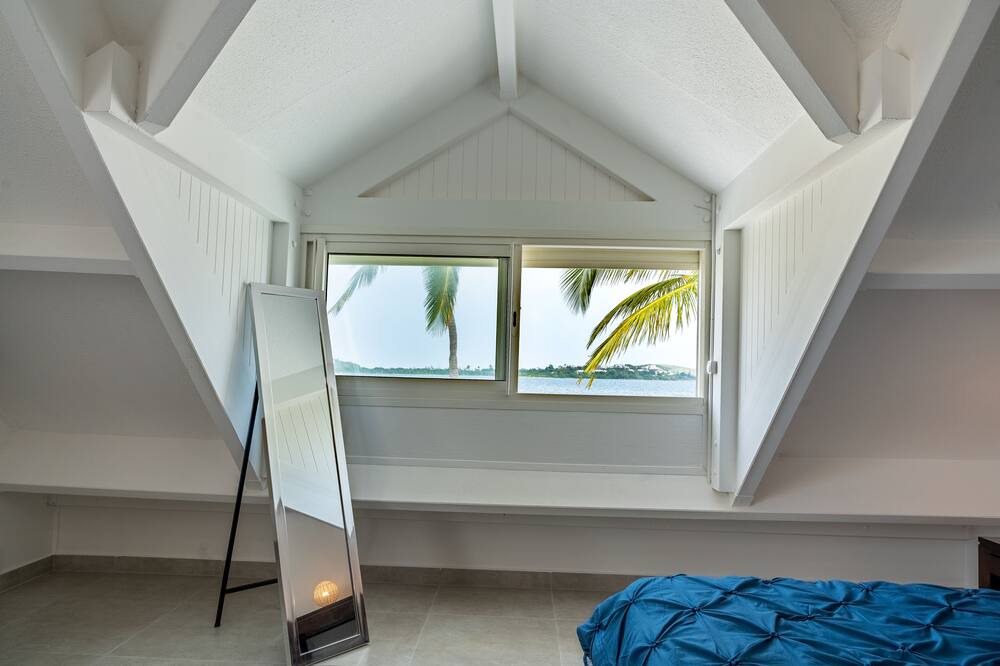 Photo of Others in Nettle Bay