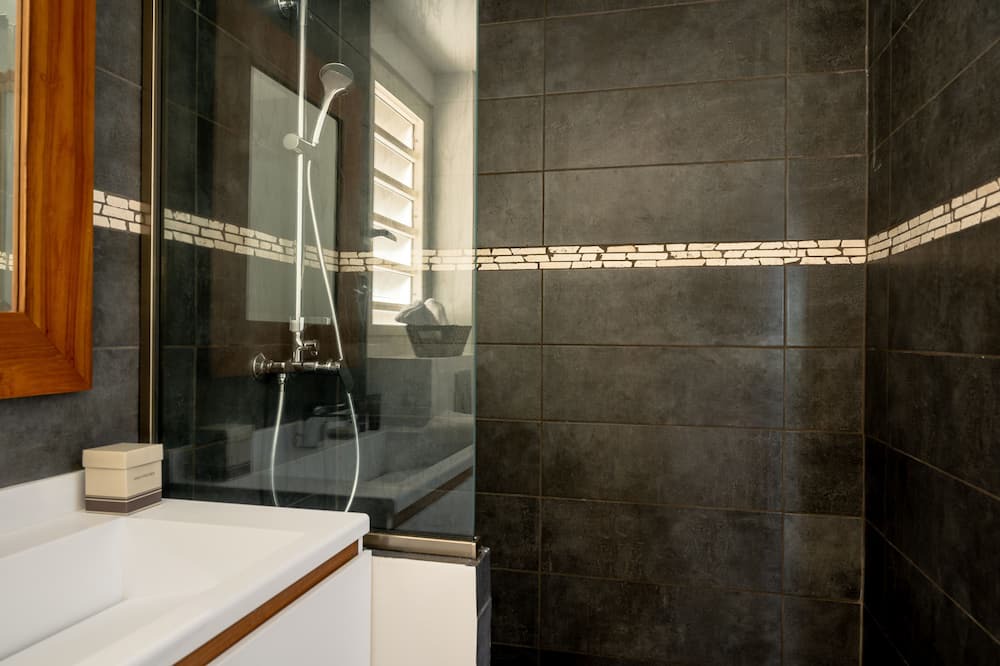 Photo of Bathroom in Nettle Bay