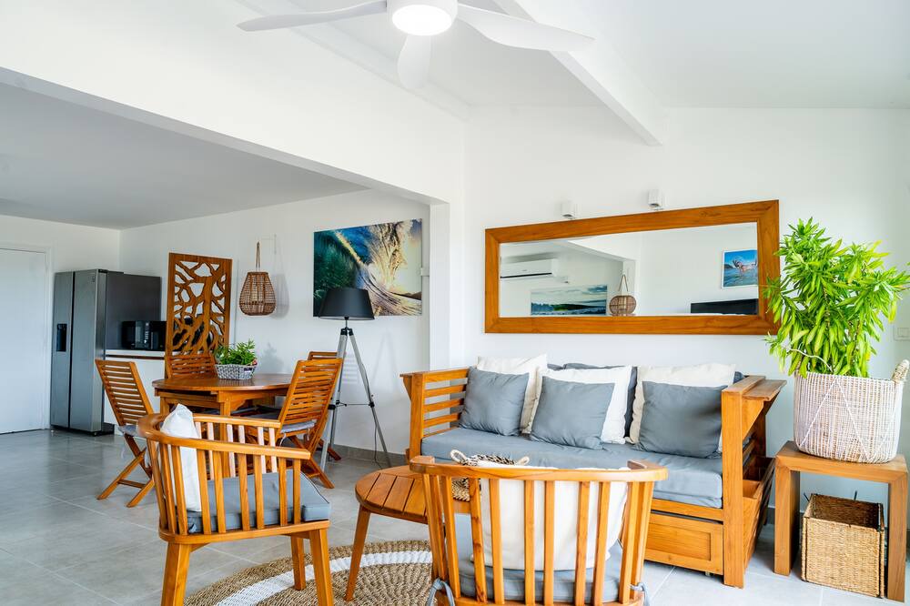 Photo of Livingroom in Nettle Bay