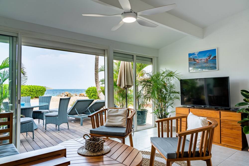 Photo of Livingroom in Nettle Bay