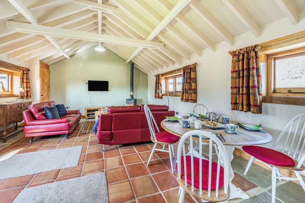 Photo of Livingroom in Llanvair Kilgeddin