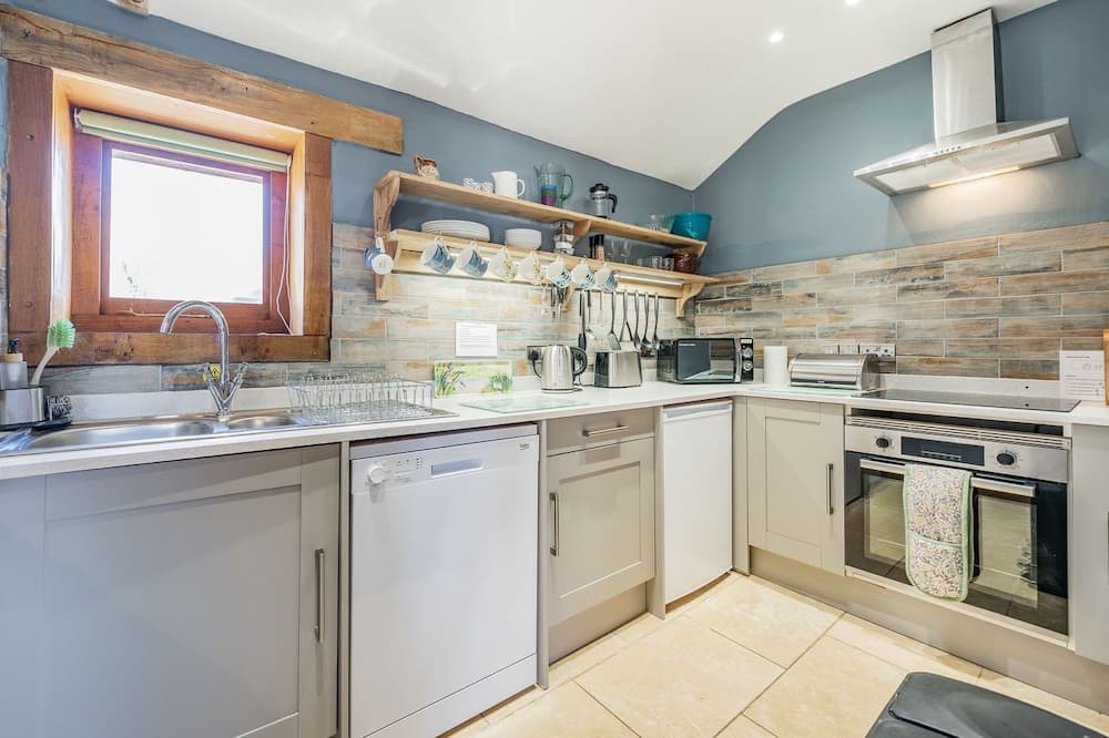 Photo of Kitchen in Llanvair Kilgeddin