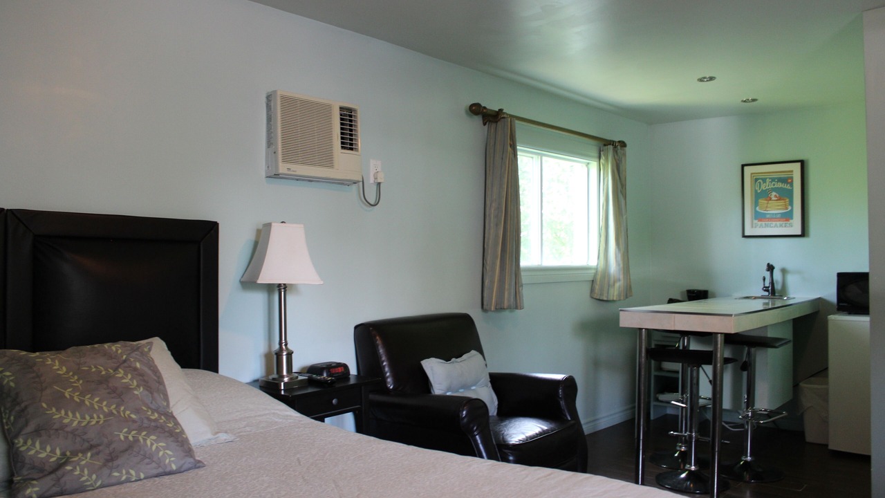 Photo of Bedroom in Vaudreuil