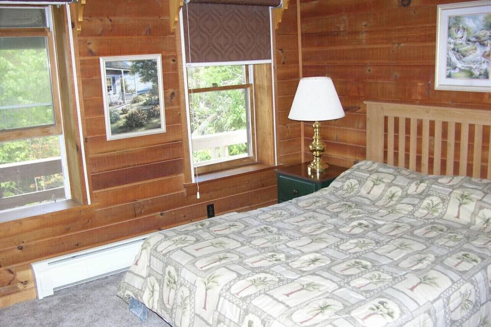 Photo of Bedroom in Lake Clear