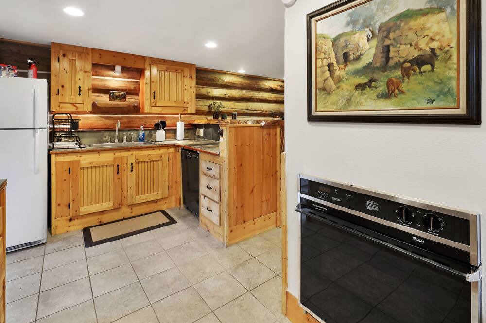 Photo of Kitchen in Peaceful Valley