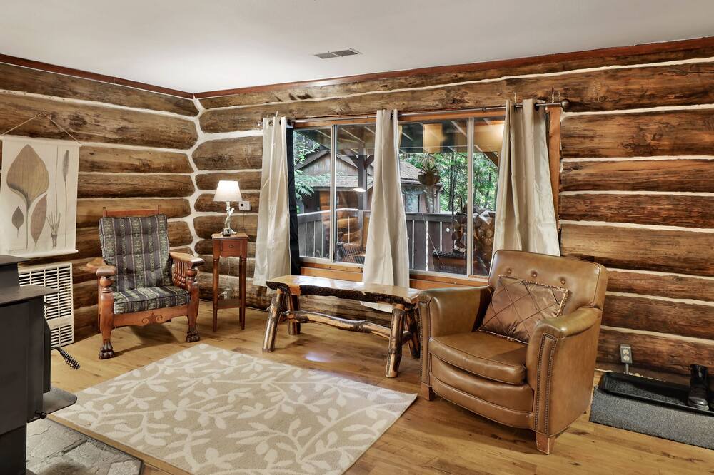 Photo of Bedroom in Peaceful Valley