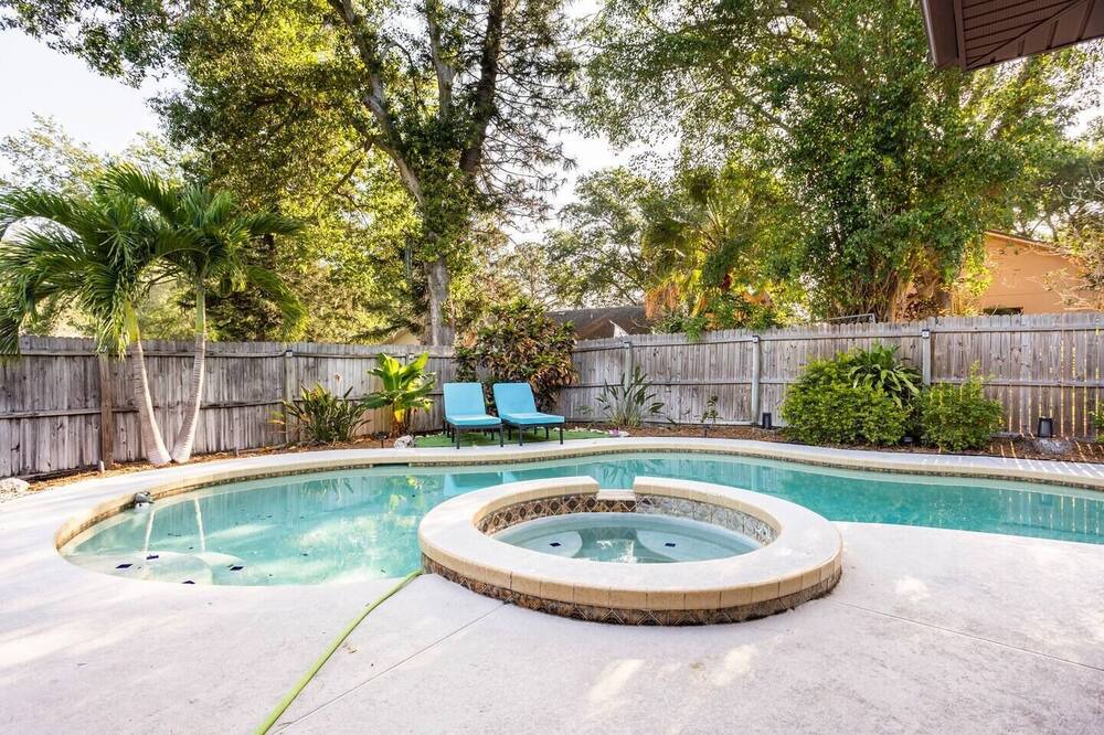 Photo of Outdoor in Lake Valencia