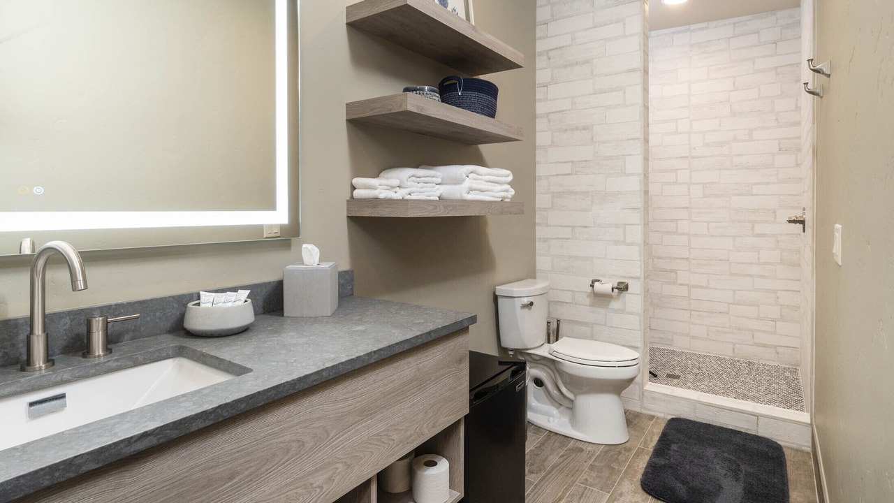Photo of Bathroom in Sisters