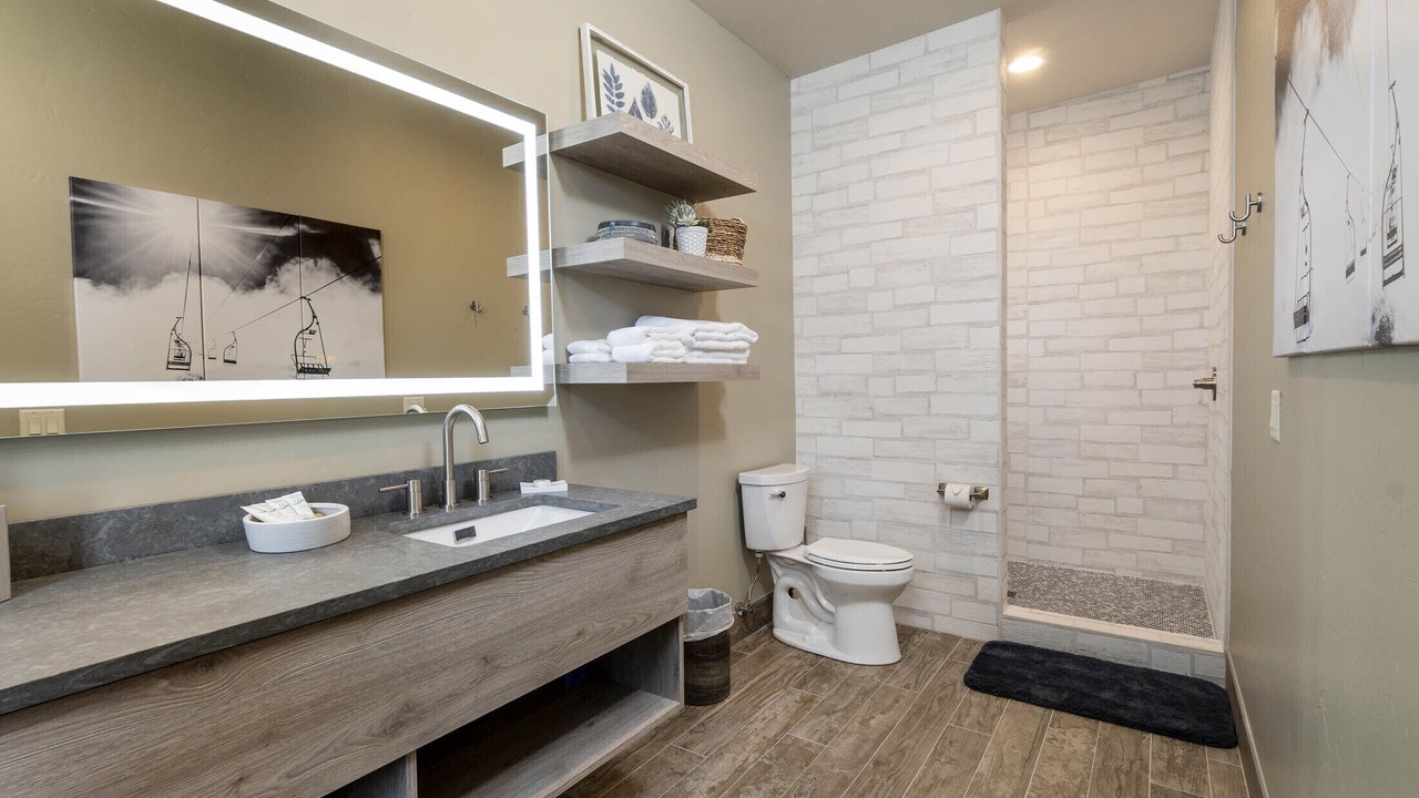 Photo of Bathroom in Sisters