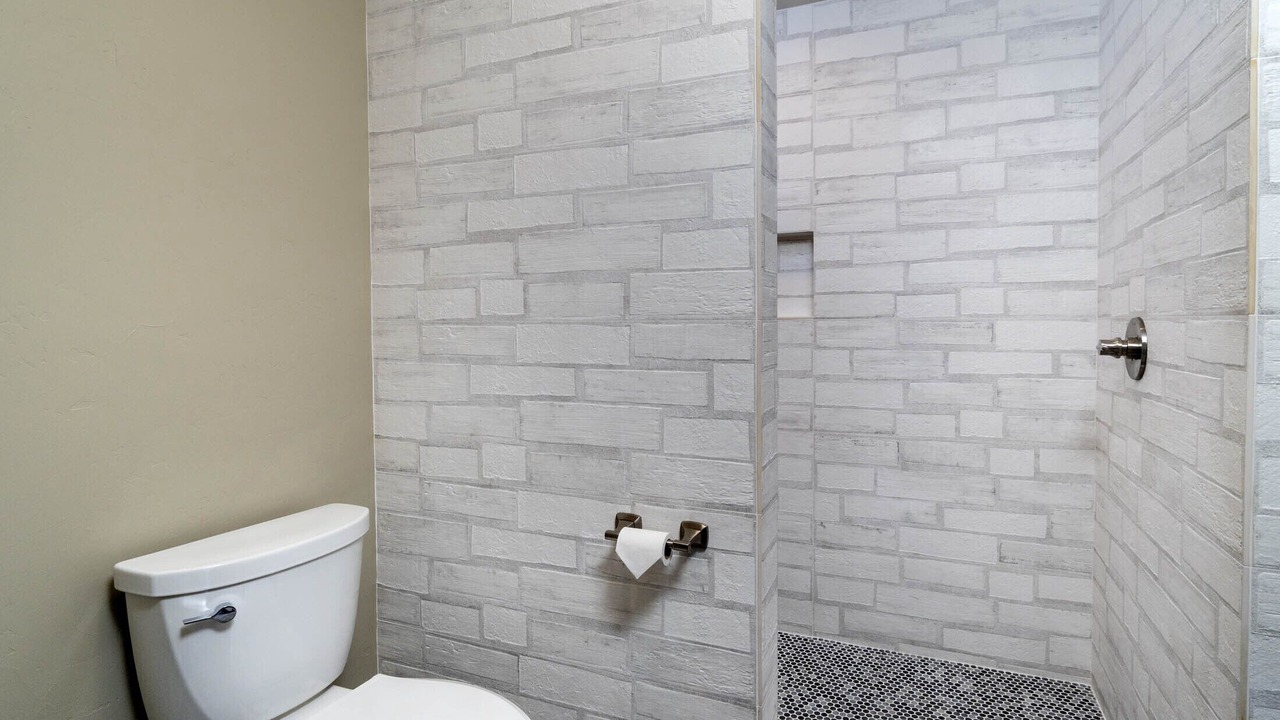 Photo of Bathroom in Sisters