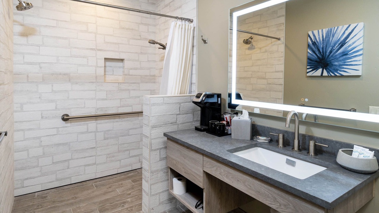 Photo of Bathroom in Sisters